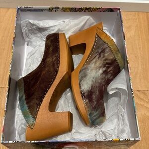 New With Box Jeffery Campbell Tie Dyed Clogs 7.5
